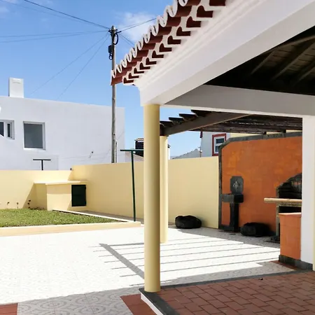 بيت للعطل Aurora House