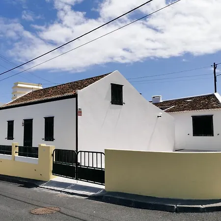 Aurora House * موستيروس